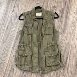 Size small lucky brand green vest. It is in great condition.